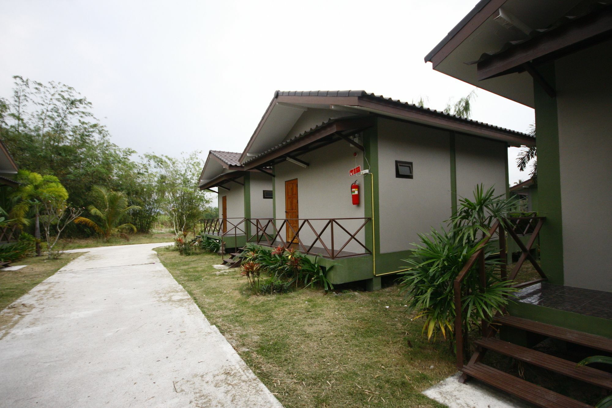 Long Lake Resort Чонбури Екстериор снимка